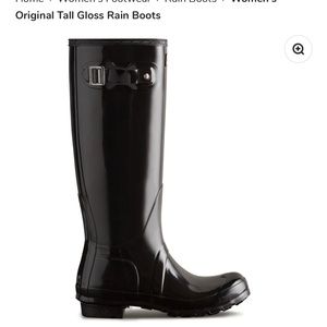 Hunter tall boots with black fleece boot socks 🧦 included.